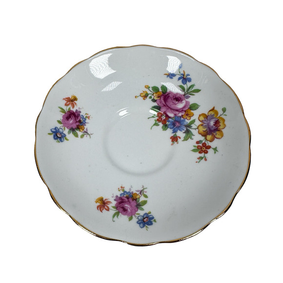 Vintage Radfords Teacup & Saucer 8059 White Floral Gold Trim Bone China England - Picture 5 of 8